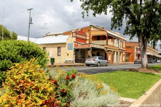 The Manilla township offers country living and a main street filled with character only 45kms from Tamworth